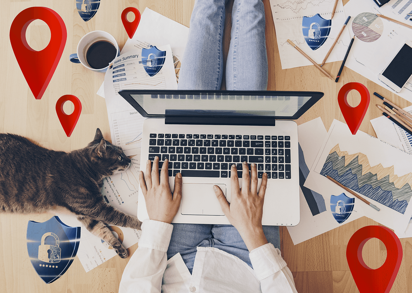 Lavoratrice in smart working al computer, simboli di geolocalizzazione e privacy sullo sfondo