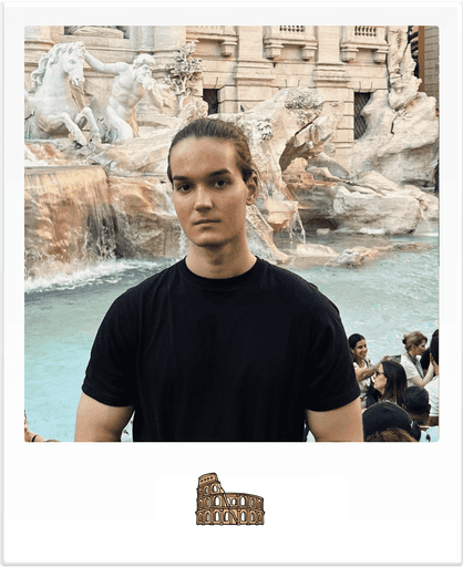 picture of Luca Da Corte in front of Trevi's fountain in Rome