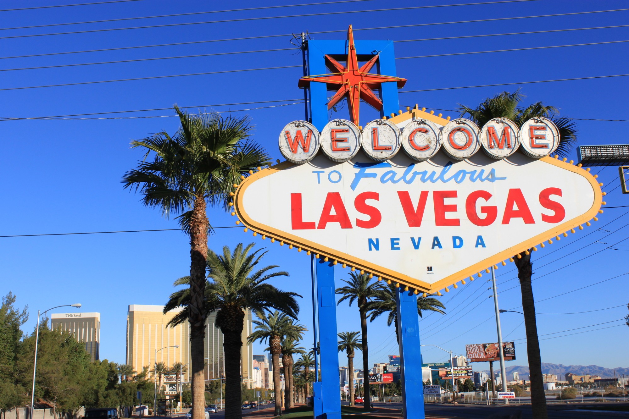 photography of dam during daytime