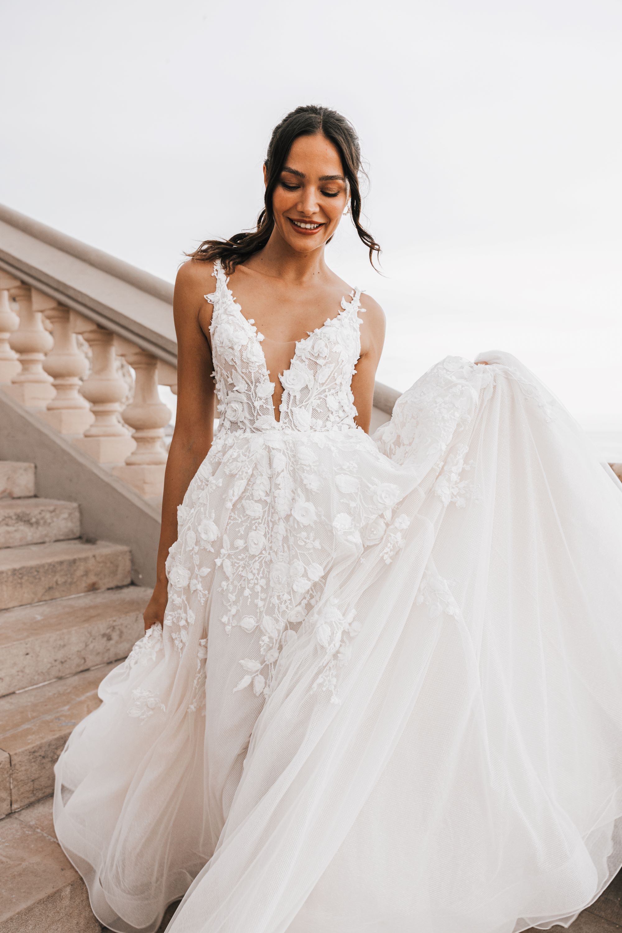 Prinzessin Brautmode mit Kristalldetails