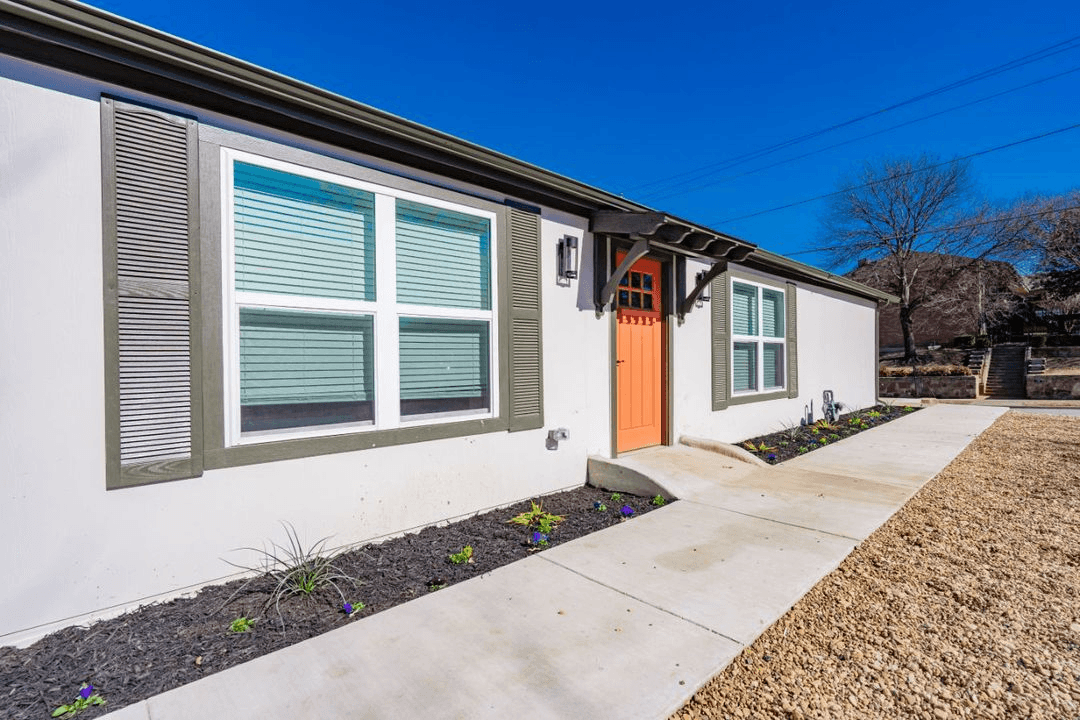 Bishop Ridge Leasing Center — Dallas, TX — 1,800 sq ft — office project 