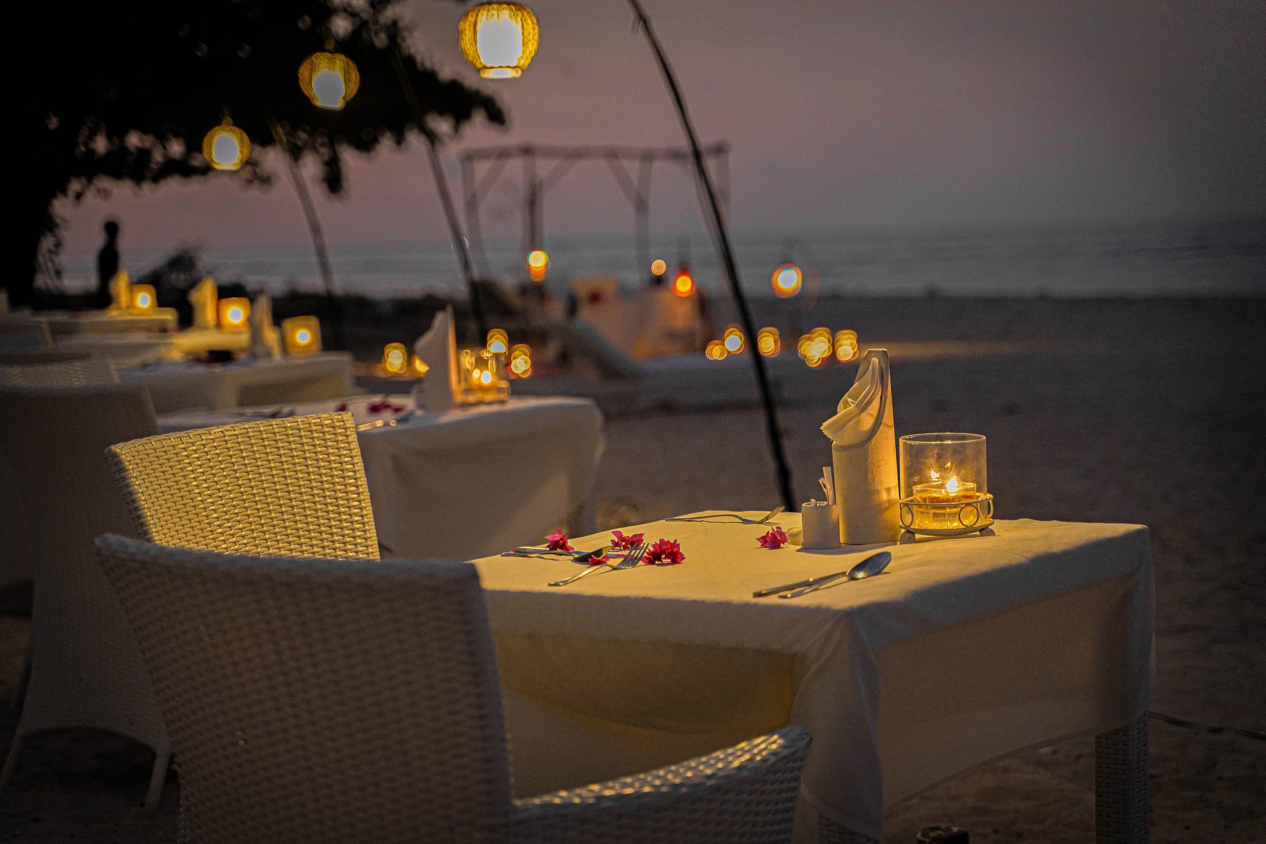 Beachside dining