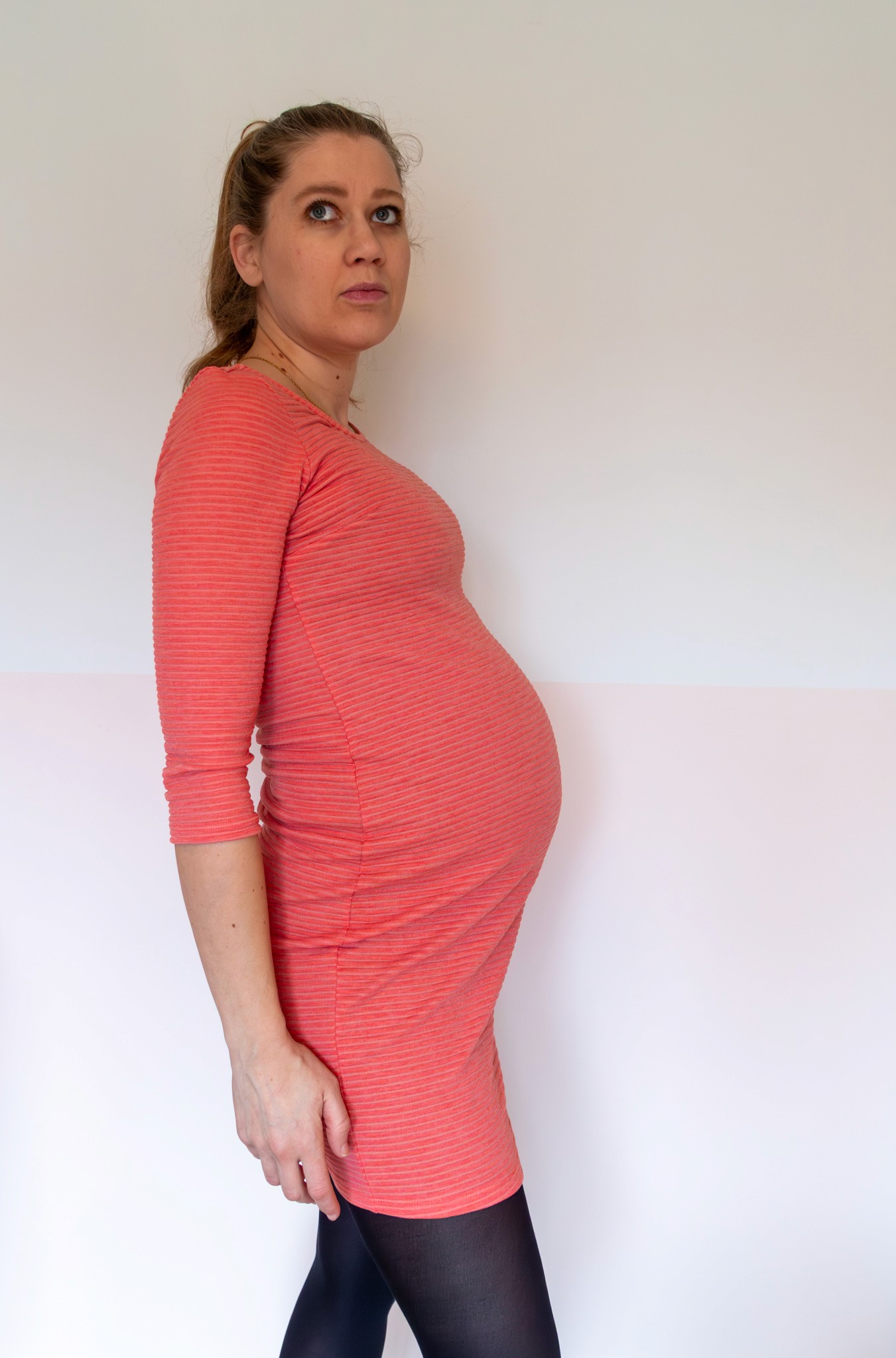 Zwangerschapsjurk Noppies, zijaanzicht