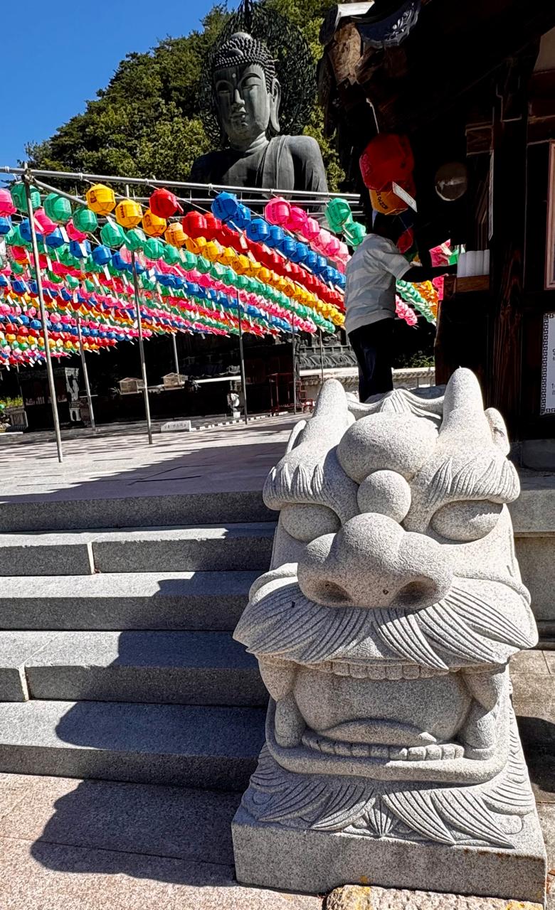 Sinheungsa haetae guarding the temple grounds