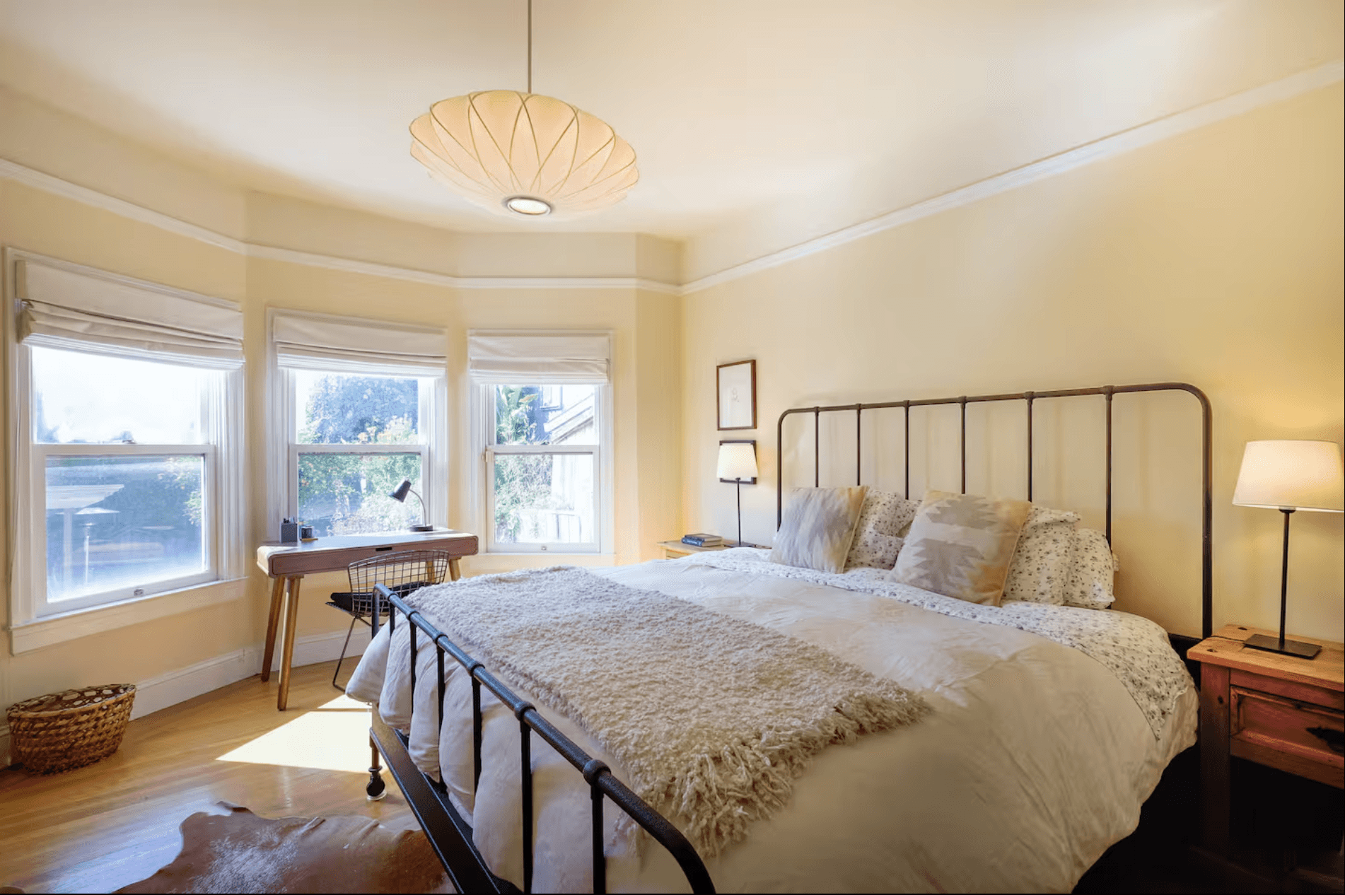 Property interior loading=