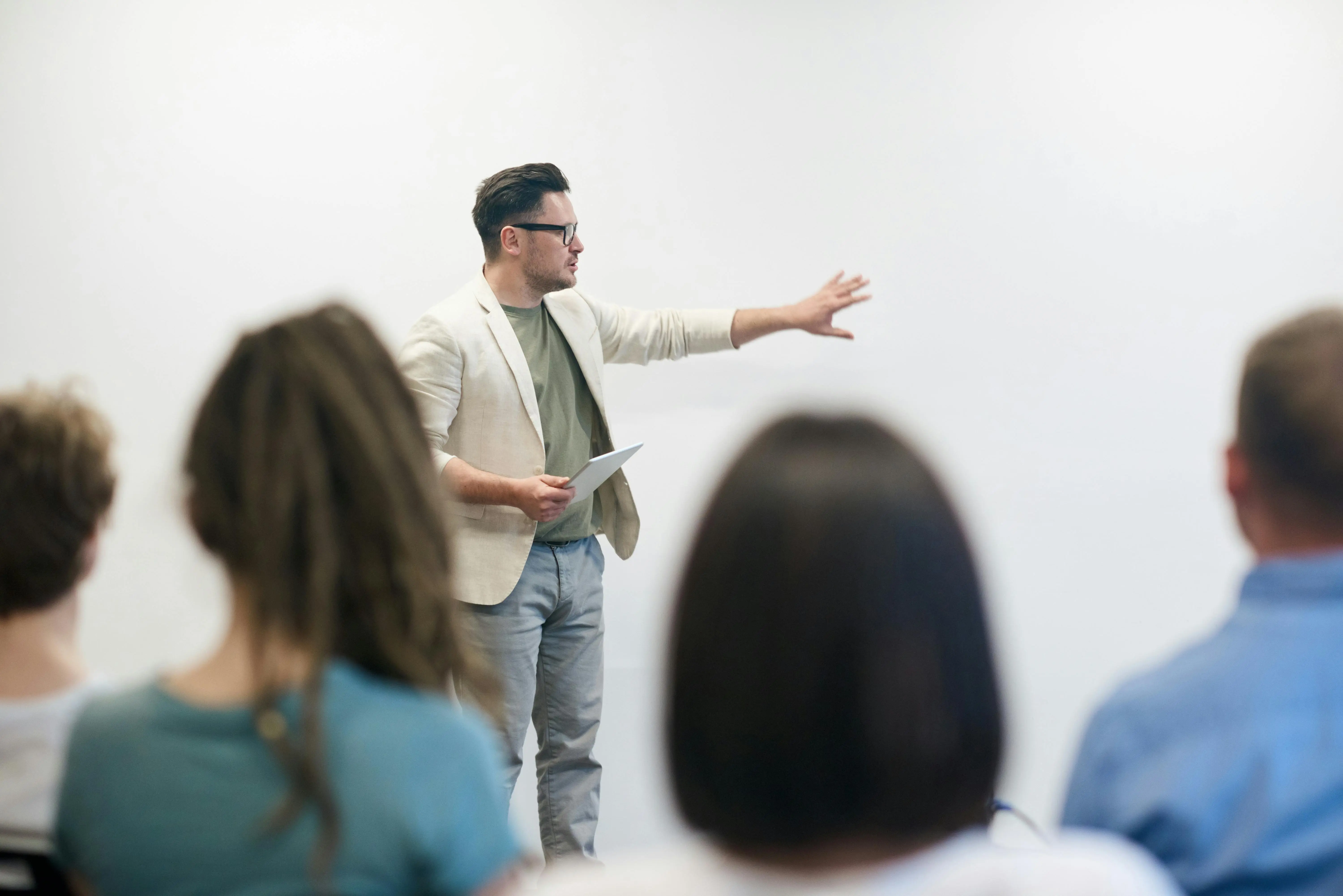 RISE Research law summer programs for high school students—mentor leading high schoolers through interactive seminar on legal studies and public speaking.