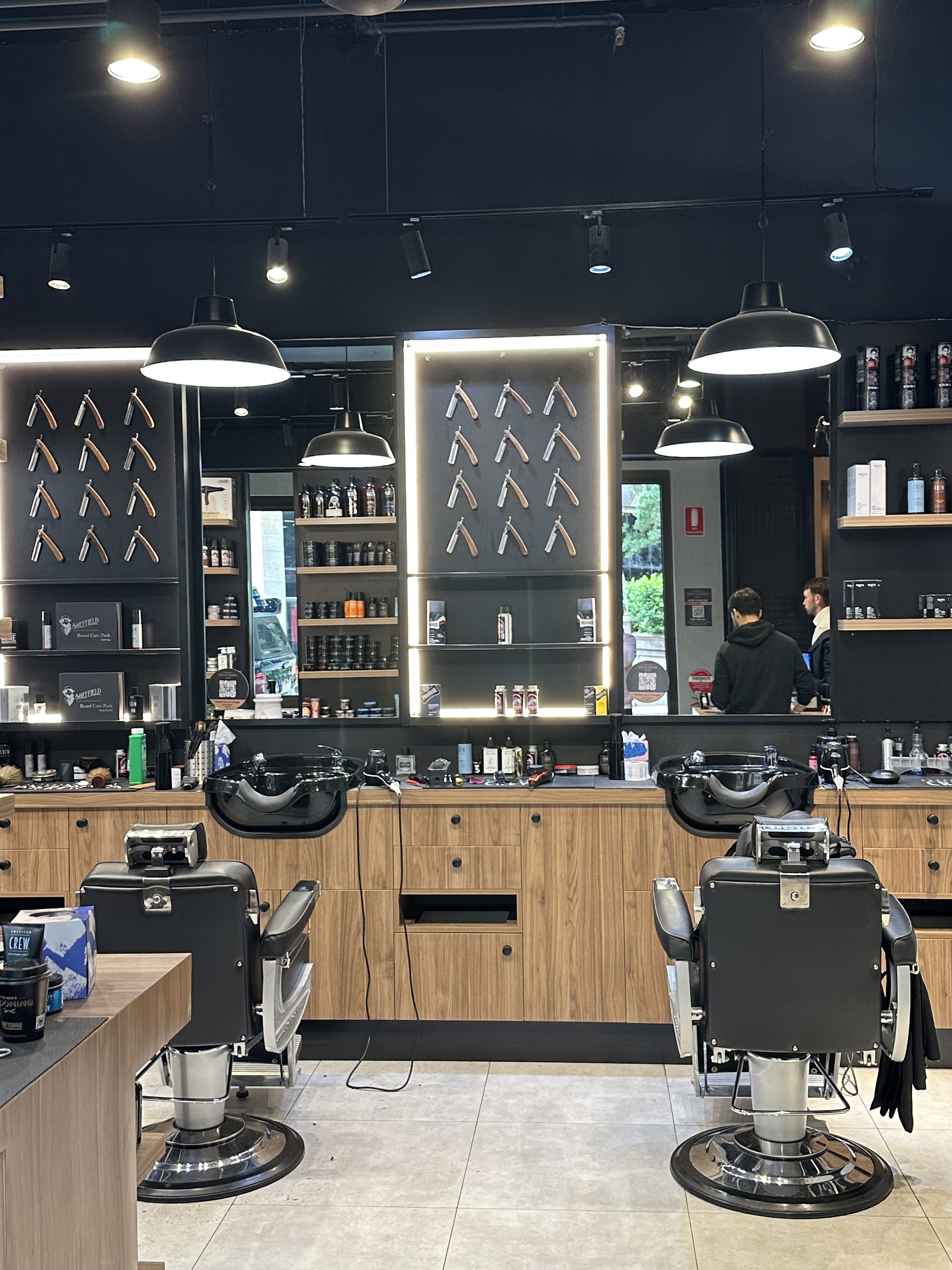 Barber in Quay Quarter Lanes