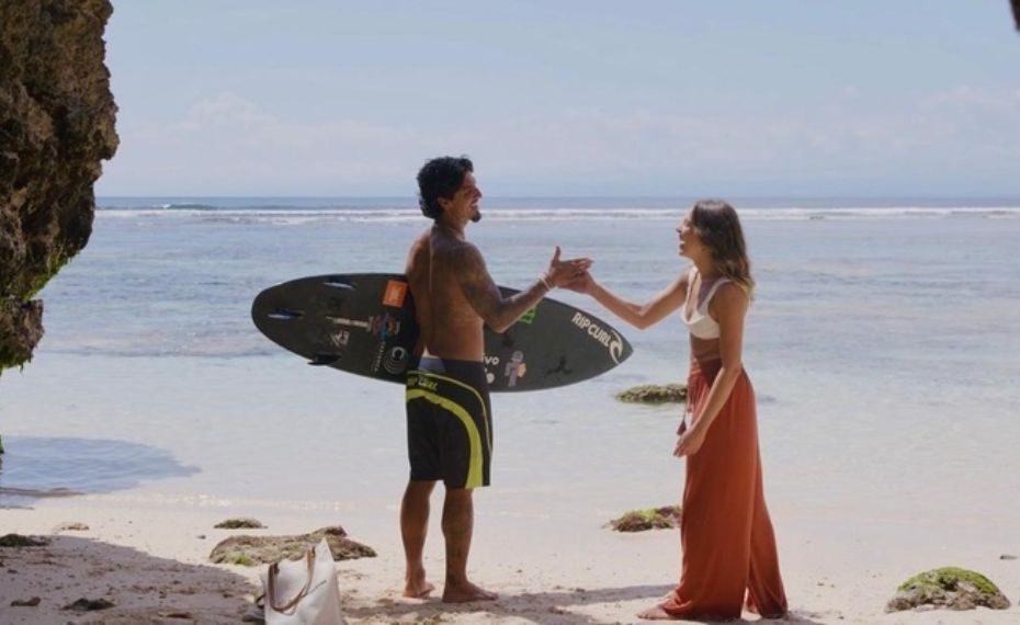 Fã de Gabriel Medina viaja à Bali em missão dada pela Australian Gold