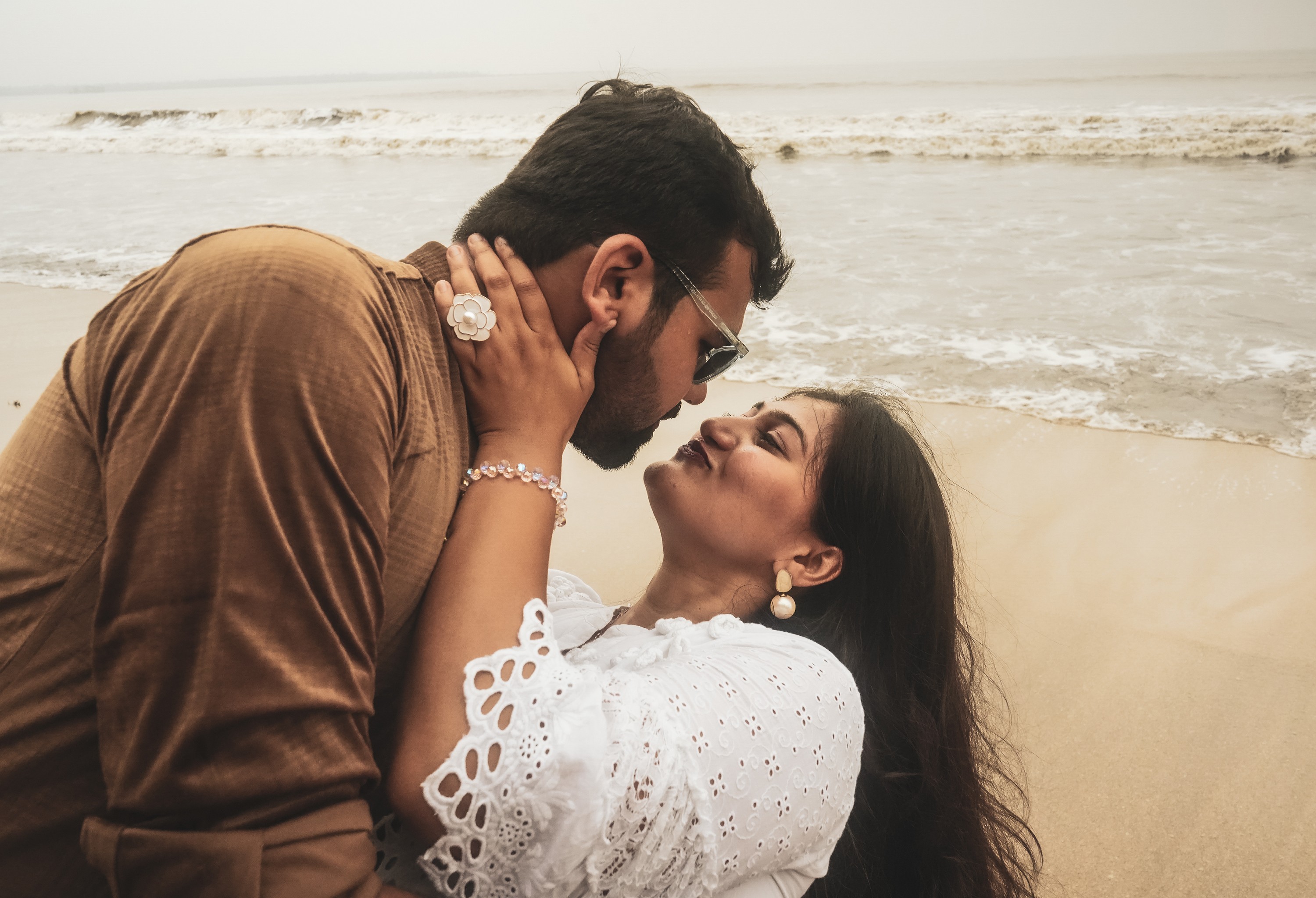 Hrutvij & Mansi's Pre Wedding