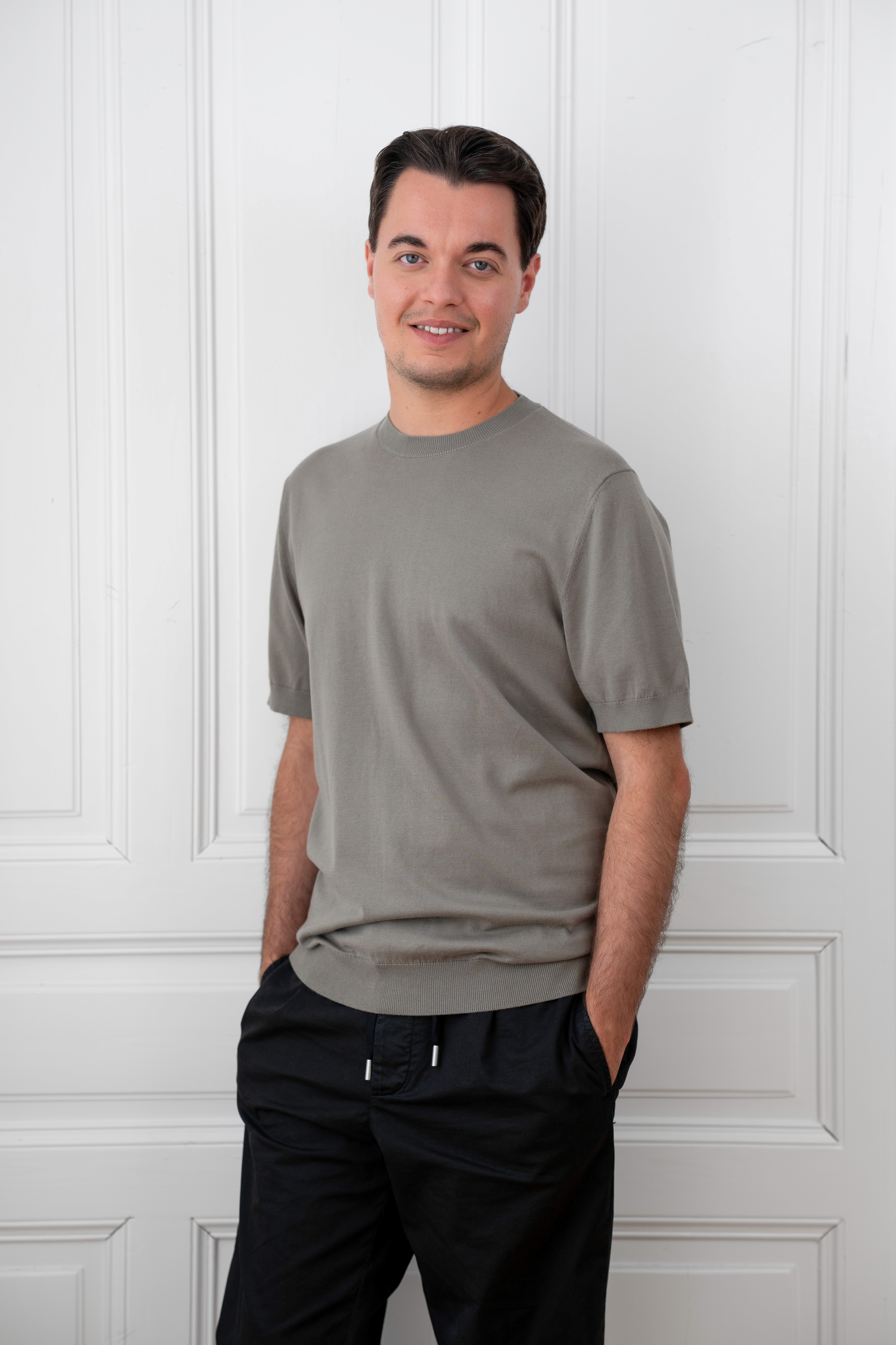 Portrait of Daniel Carter