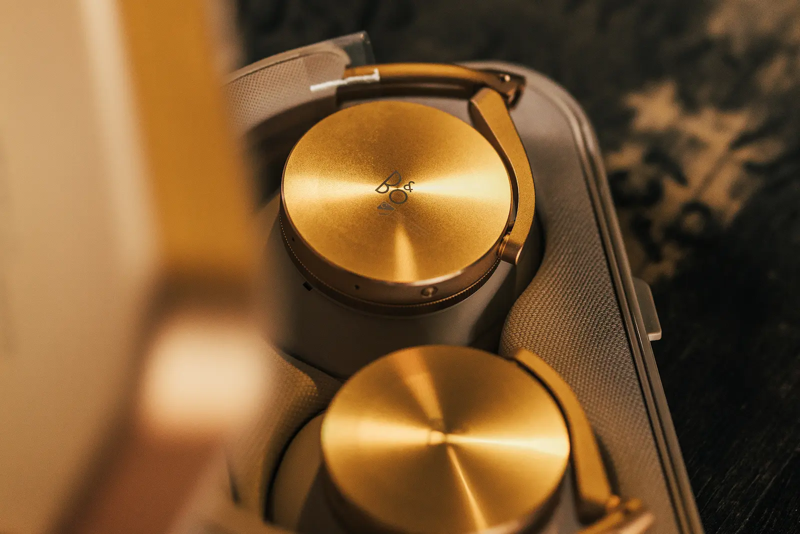 BANG & OLUFSEN × CREWE CUP — image 02 of 3