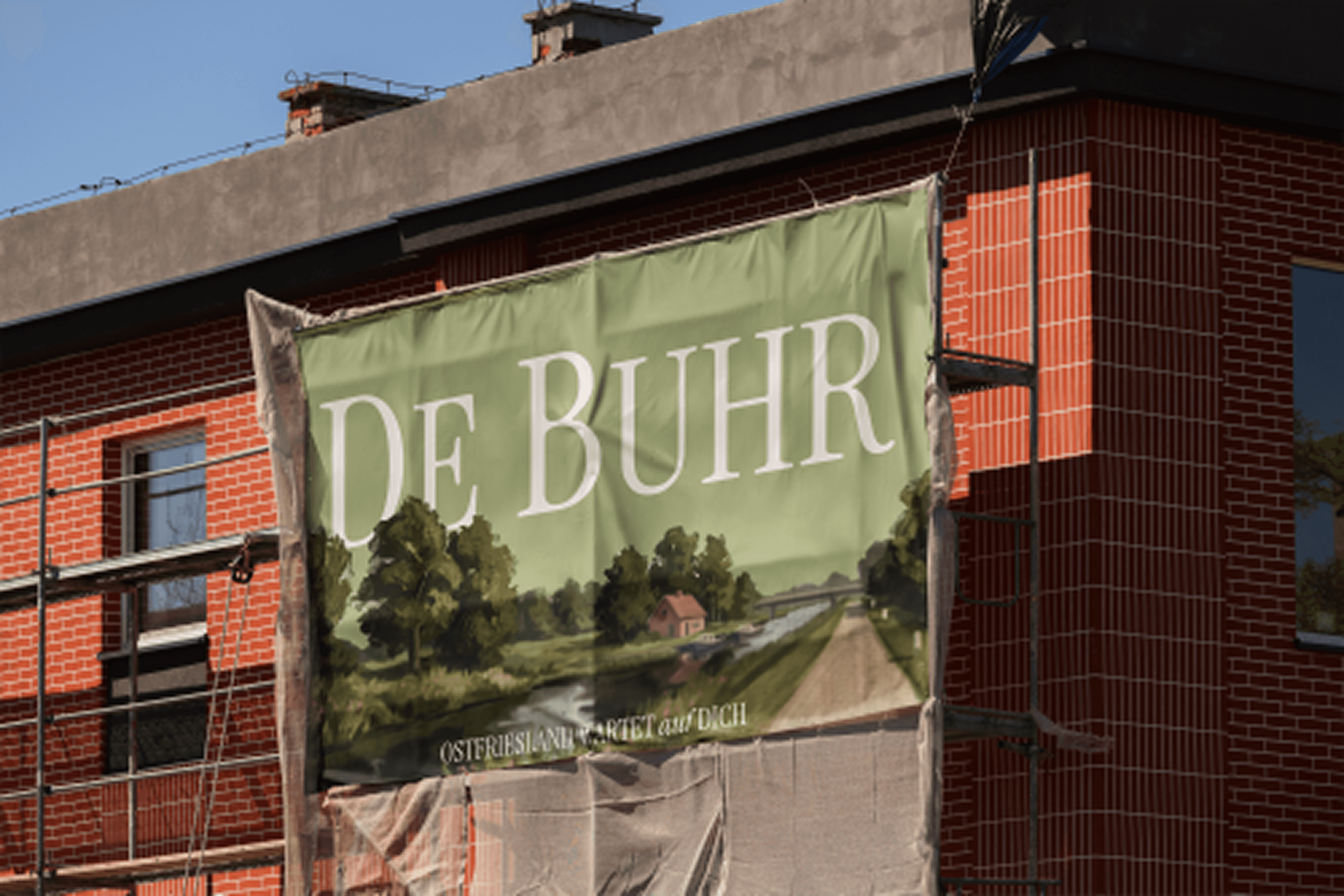 Ein Bauzaunbanner einer Immoblilinefirma