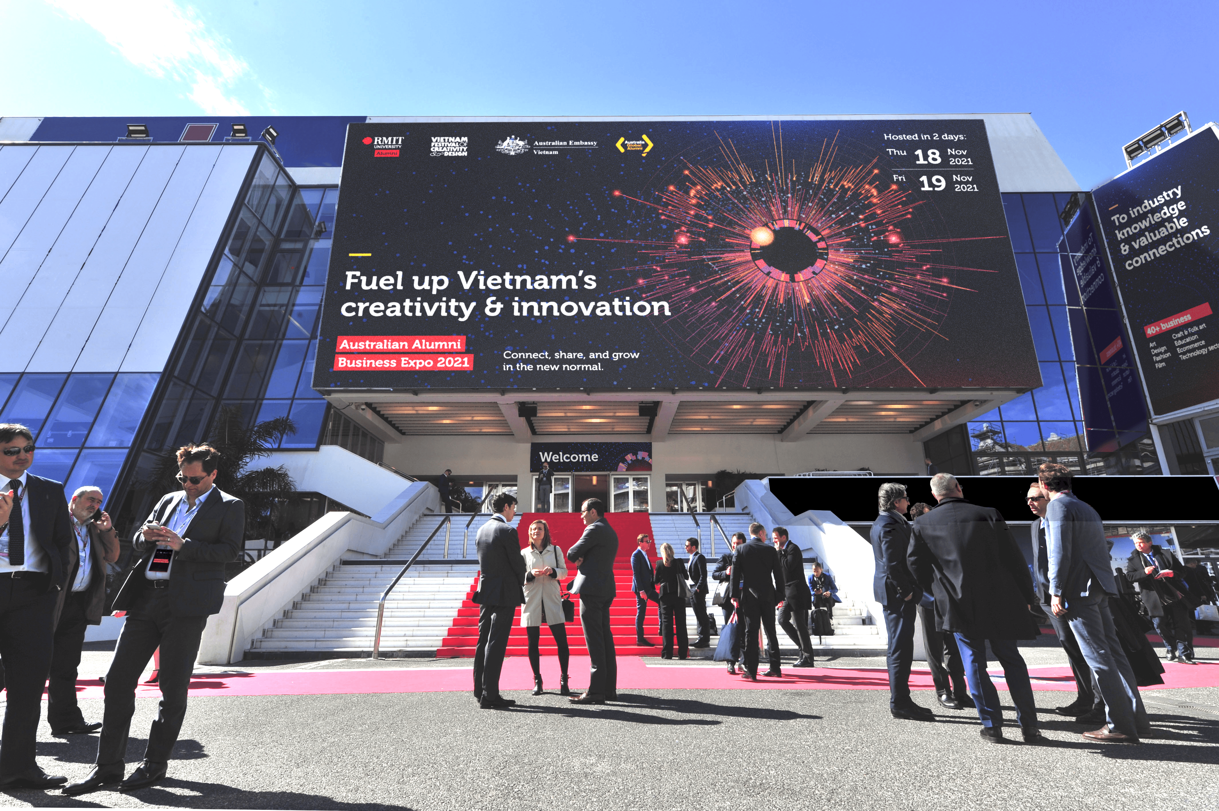 Here comes the alt text