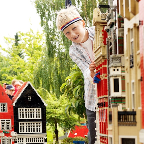 デンマーク、ビルンのレゴランド®：ビルンでの2日間チケット