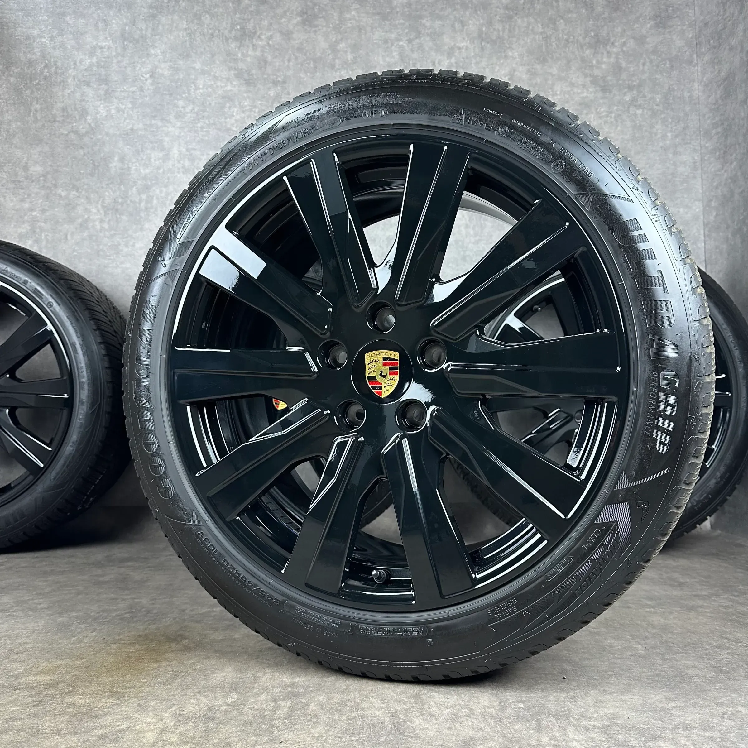 Winterräder Porsche Taycan 20" 4S Original Tequipment Design