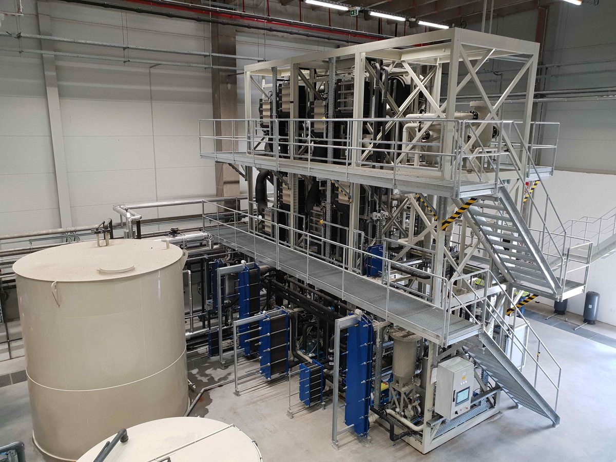LTDis evaporator structure and storage tank in the Apollo Tyres ZLD water treatment hall, Gyöngyöshalász, Hungary
