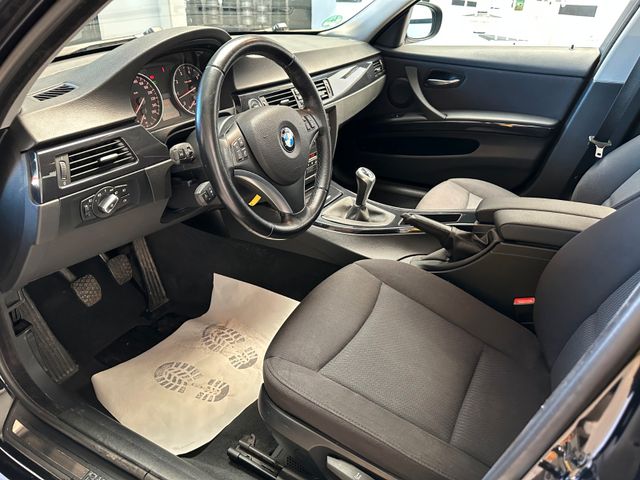 BMW 318 2008 BLACK Gebrauchtwagen - Galeriebild 3