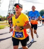 foto de uma aluna da pro elite correndo