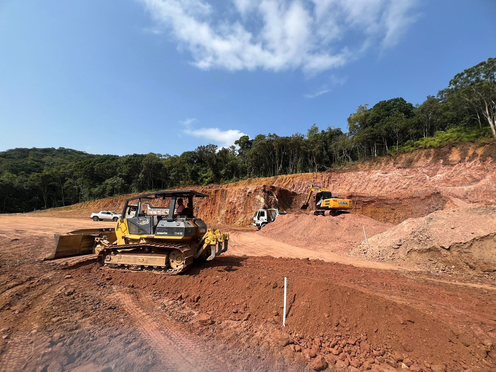 Obra de implantação de loteamento da Tohrú Patrimonial