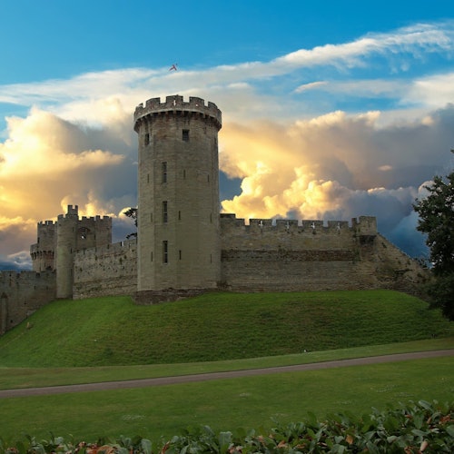 Warwickshiren immersiiviset itseopastetut kävelykierrokset - liput nyt saatavilla Warwickissa