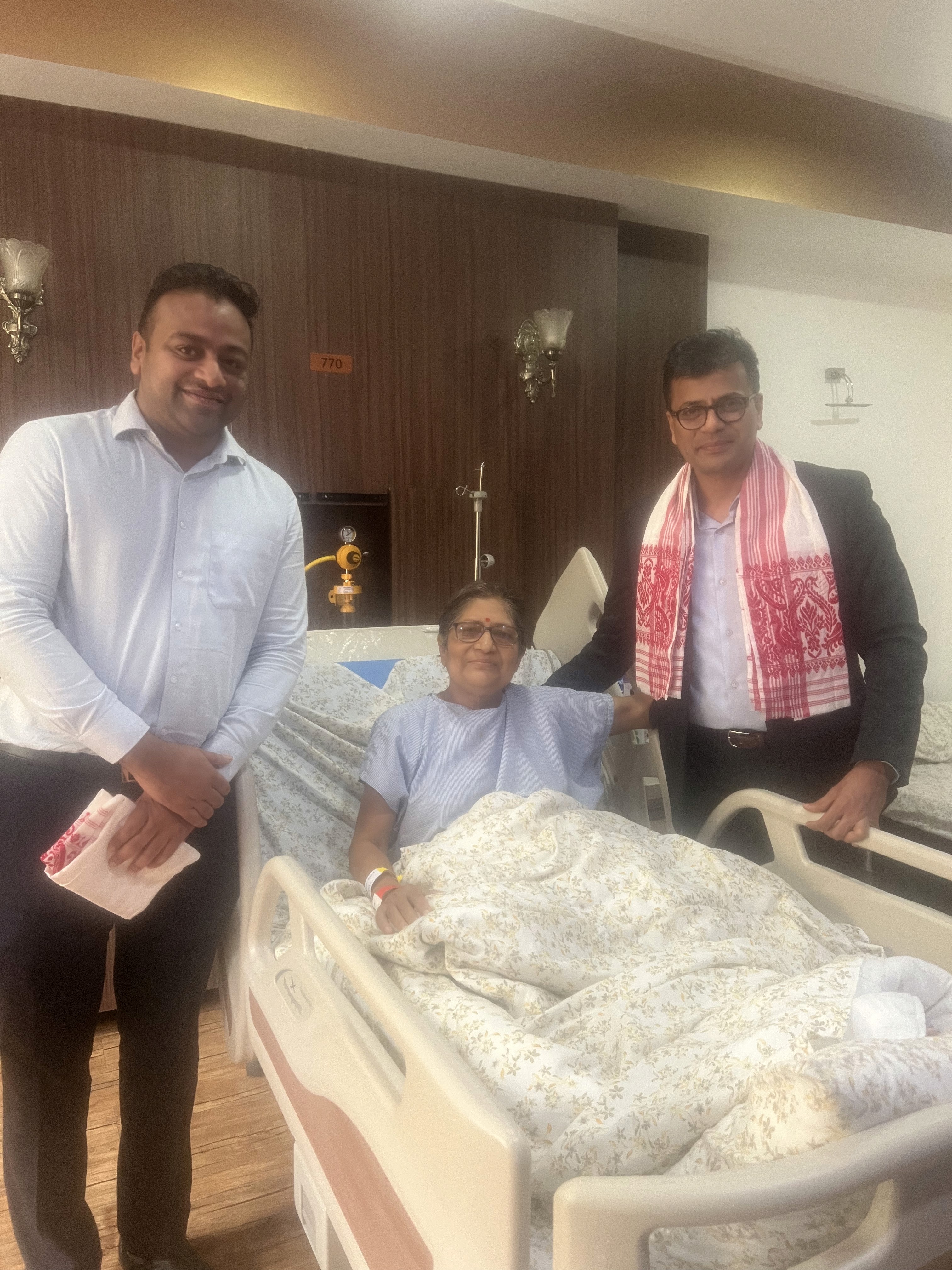 Comprehensive patient satisfaction survey results highlighting Arthomed's 99% success rate achievements.