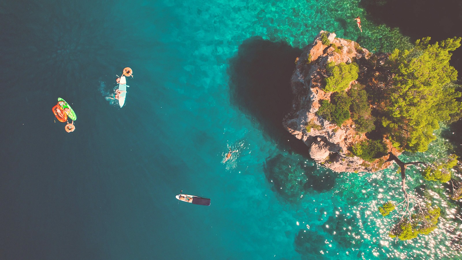 Behind-the-scenes planning of personalized journeys, illustrating Adler & Marlow’s process for multigenerational travel in Spain, Morocco, and Portugal.