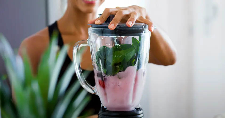 Protein shakes before bed can support overnight muscle recovery.