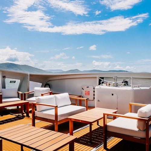 惠特桑迪群島：從艾爾利海灘出發的超級飛艇旅遊 + 可選的艾爾利海灘浮潛票