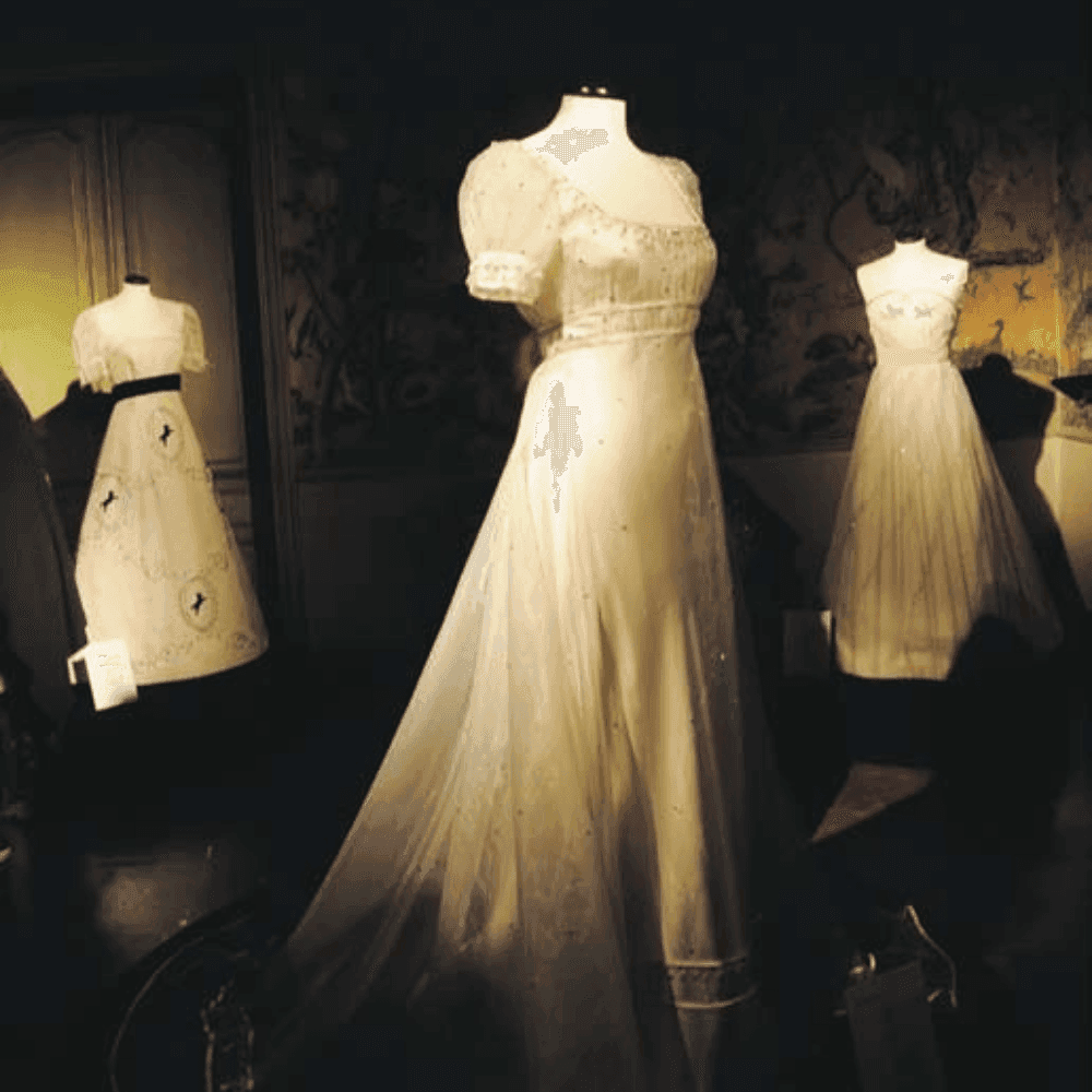 Three Gattinoni dresses made for Audrey Hepburn in “War and Peace”. Fernanda so loved the costumes for the film that an entire collection called “Natasha” was devoted to the Empire style. Autumn Winter 1955 -1956.