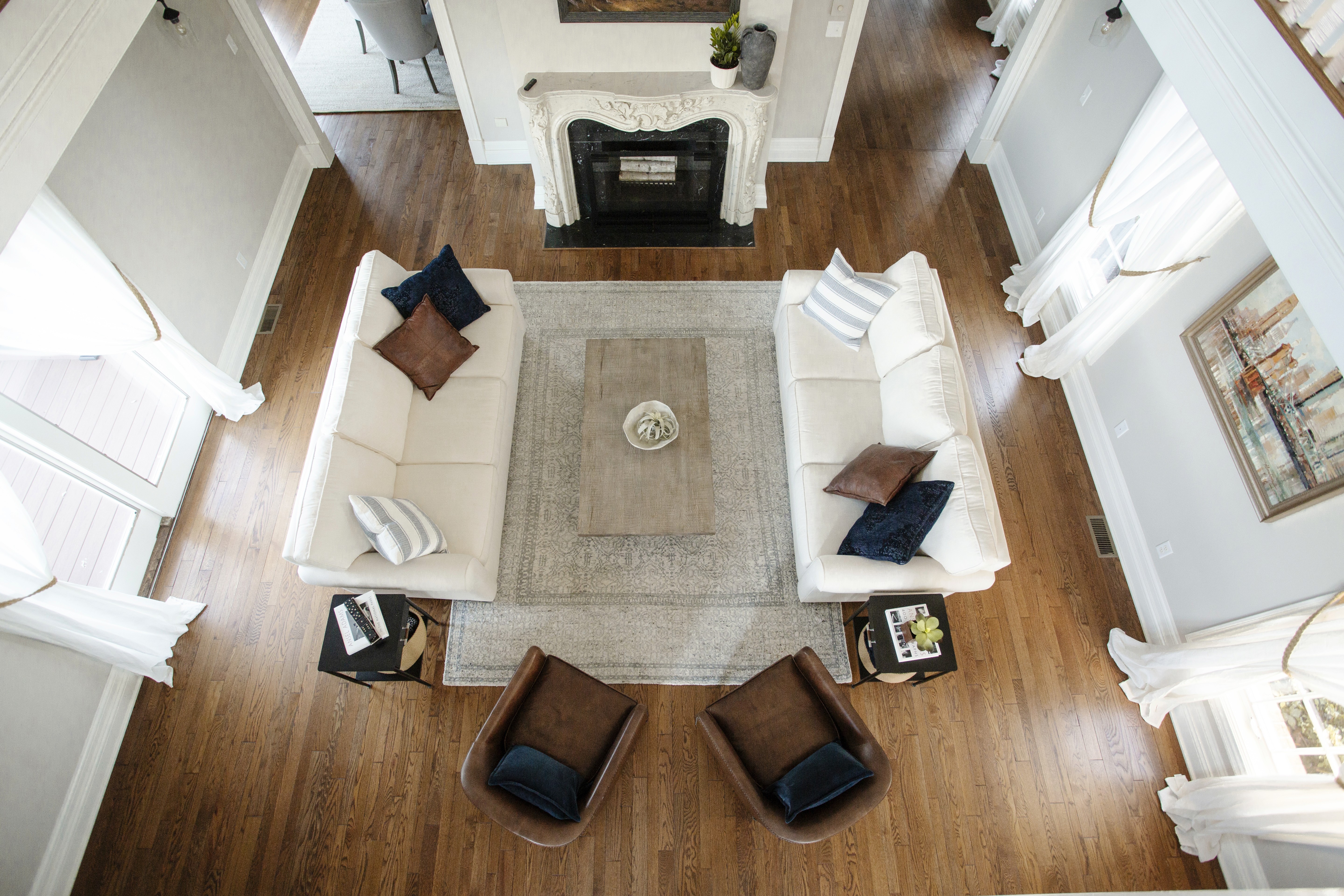 Dynamic picture of a cyclist riding downhill