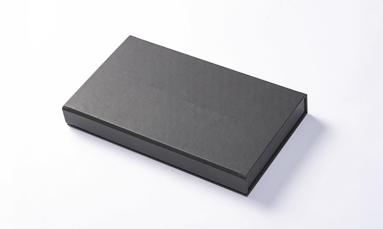 Custom branded magnetic closure box with envelope packaging