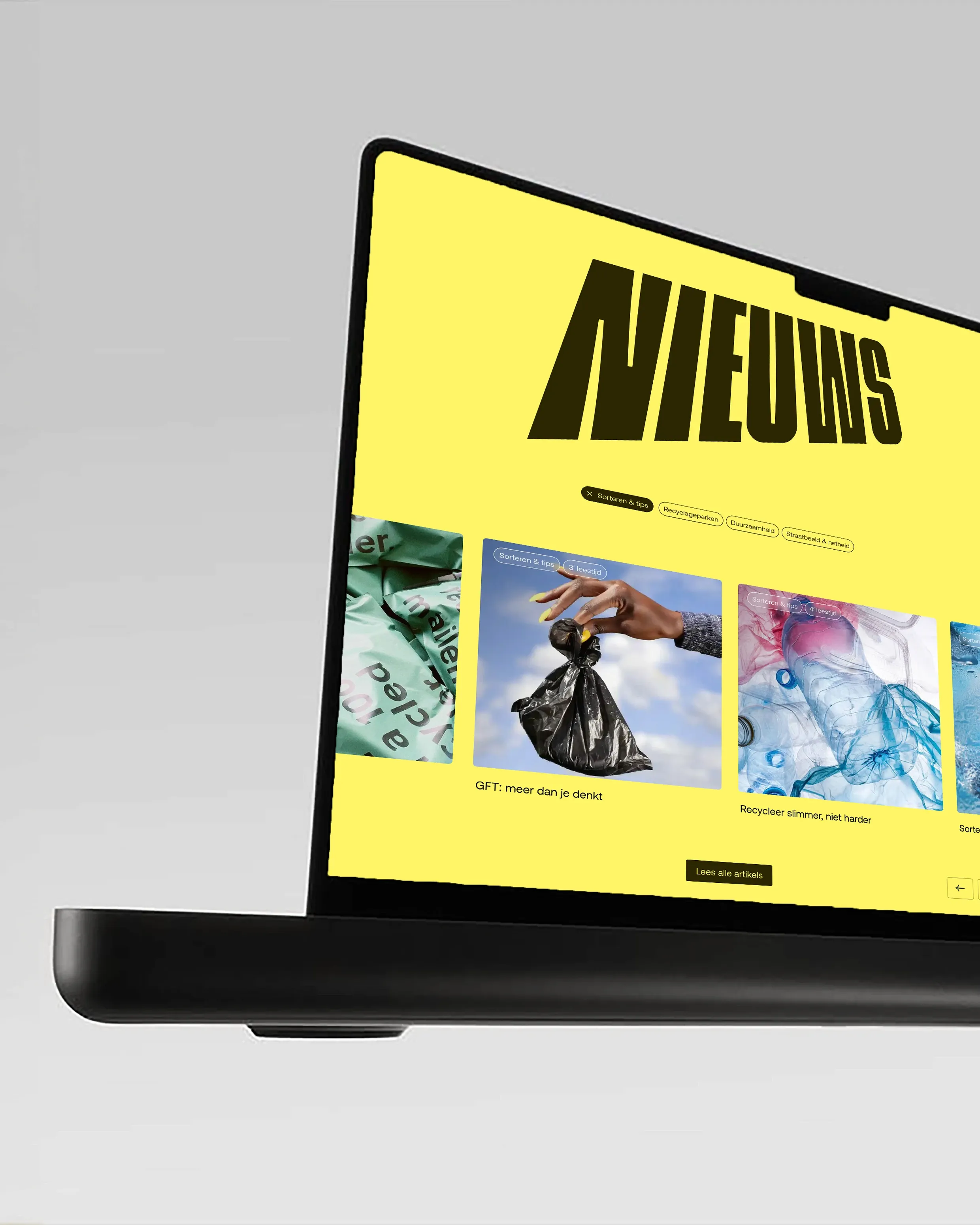 ivago website in laptop NDM BRANDING™ mockup