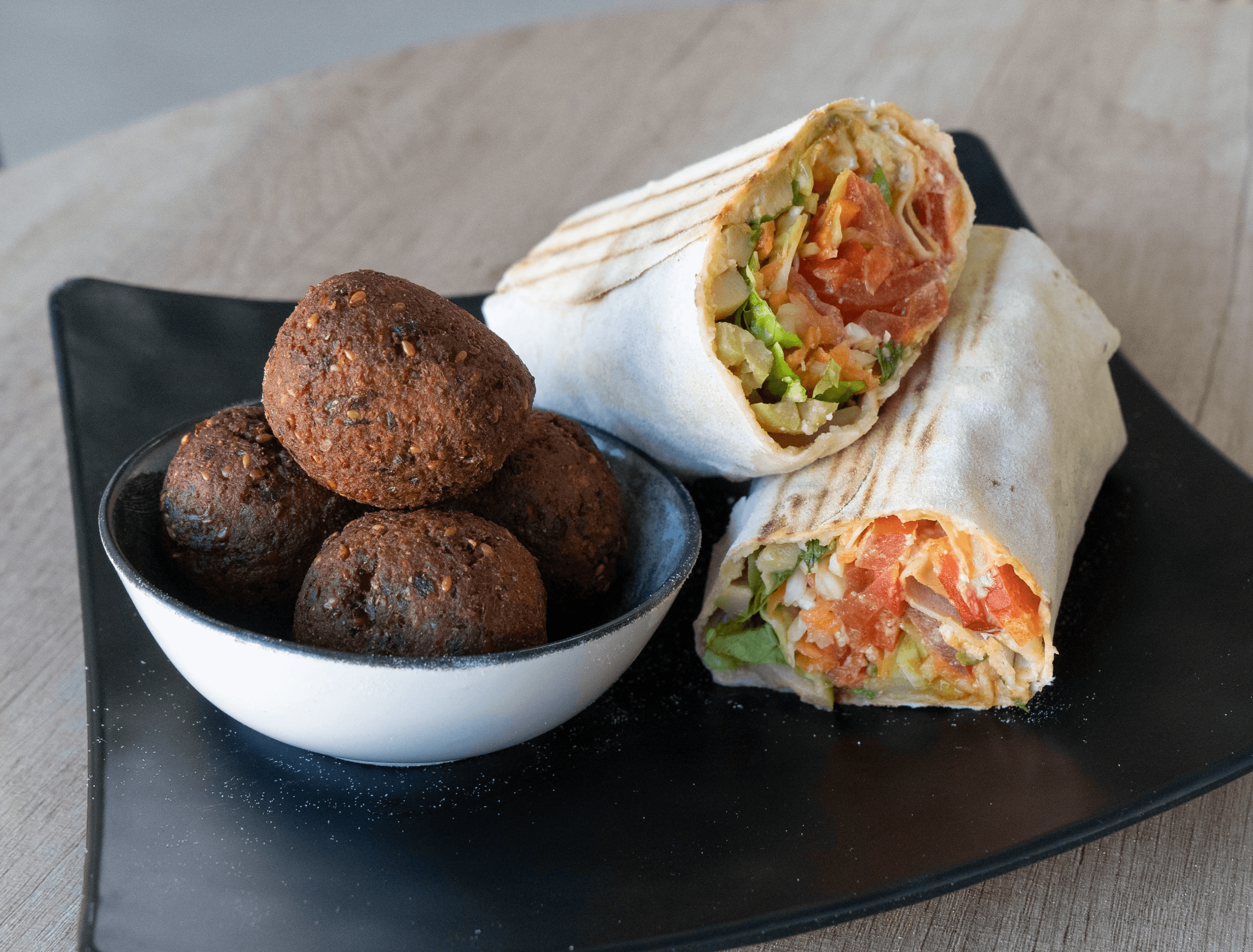 shawarma vegetariano y falafel.