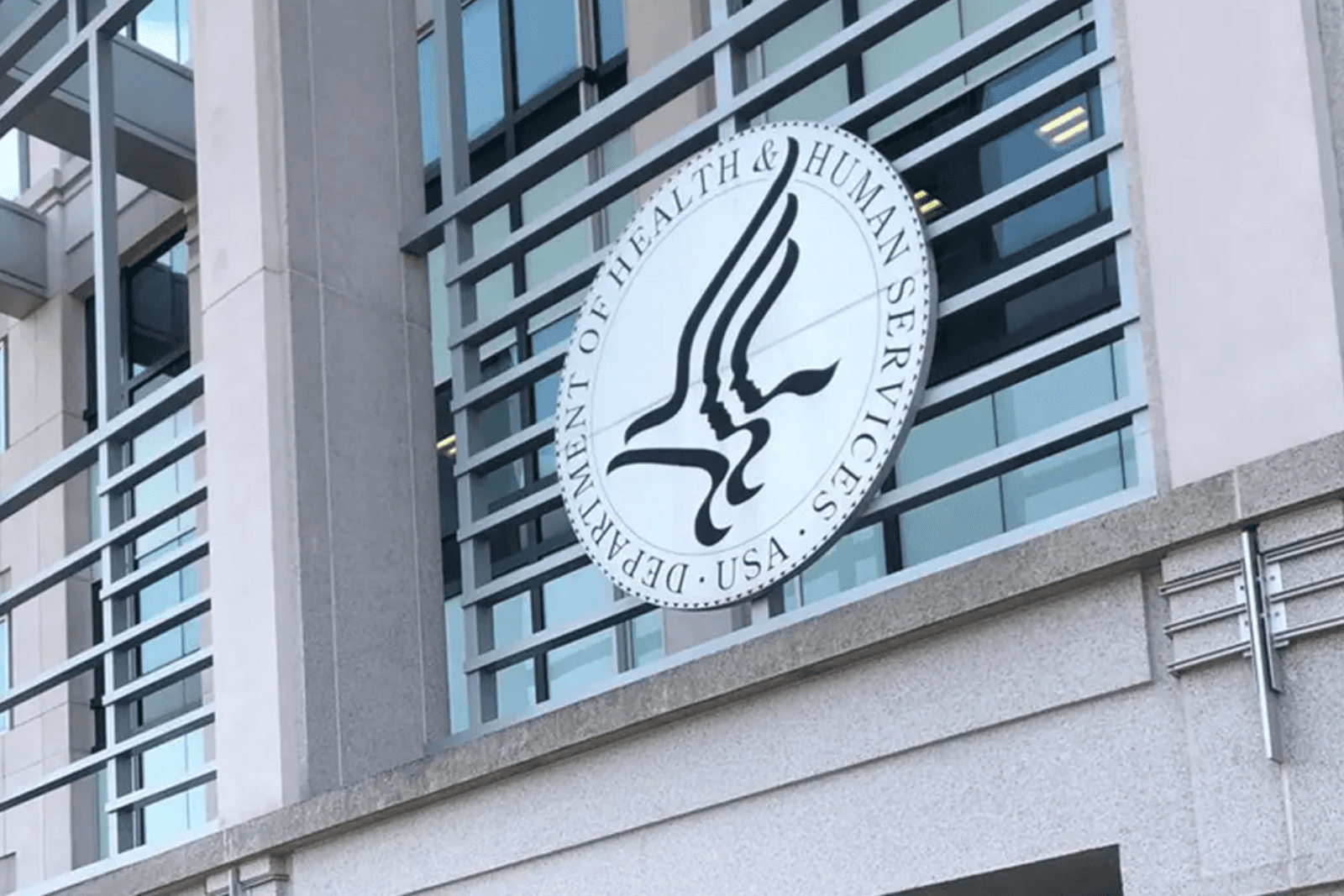 An article discussing the CMS proposal to extend virtual direct supervision for contrast-enhanced imaging studies like MRI and CT scans through 2025, detailing the implications for imaging centers.