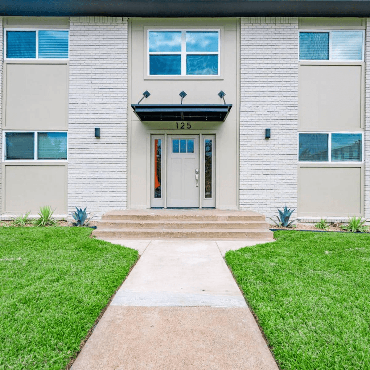Crawford Corner at Bishop Ridge - Multifamily apartment community in Dallas, TX - Value-add renovation - 18 units