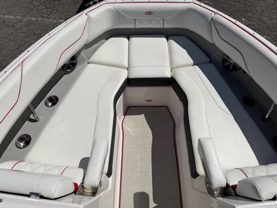 Boat thumbnail 8