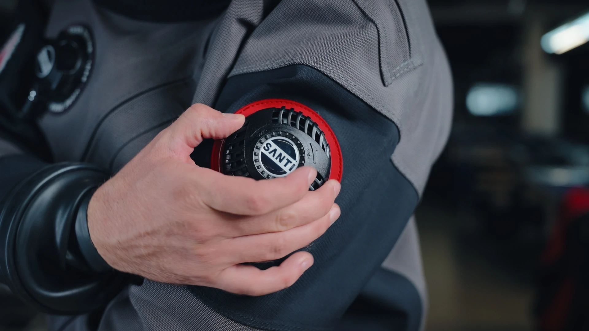 Ujęcie close up filmu reklamowego Santi Edge