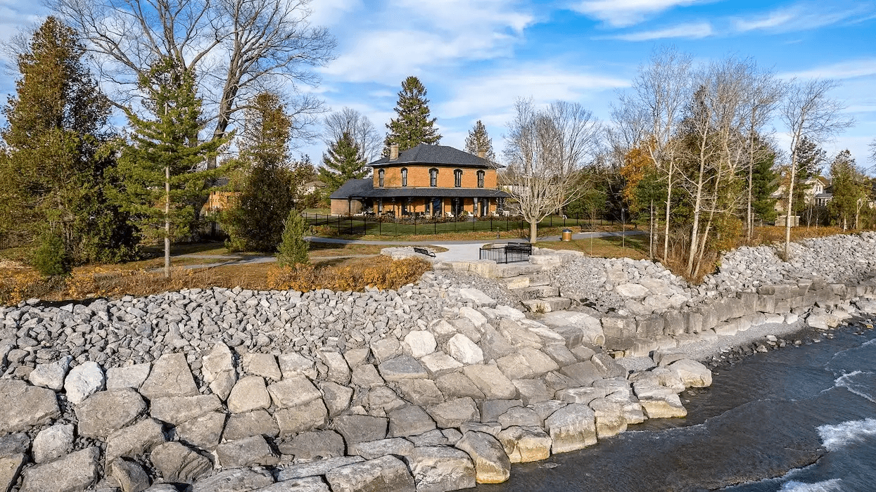 Luxury Homes in Cobourg ontario