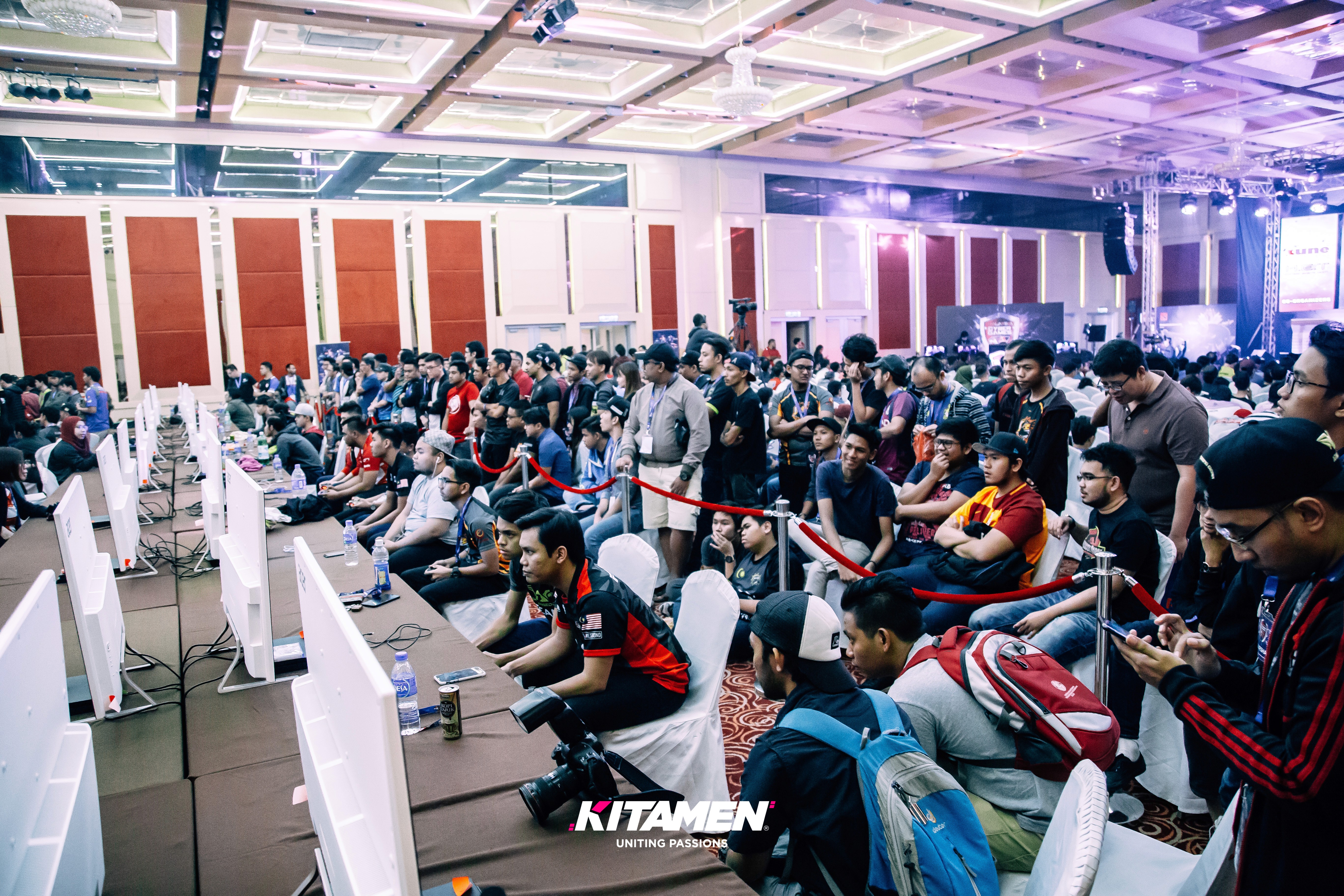 cosmetic spray bottle