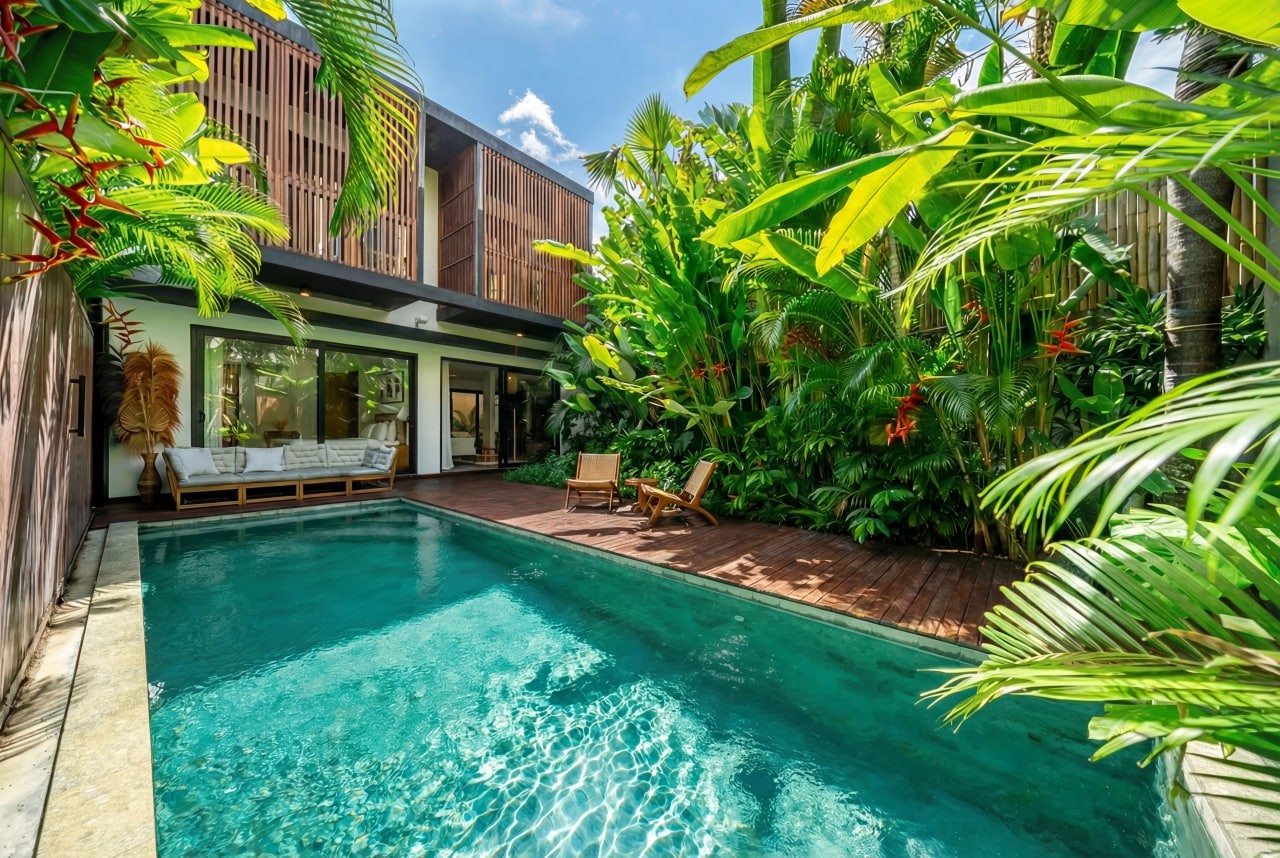 3-bedroom villa in Batu Bolong, Canggu 350 m from the beach