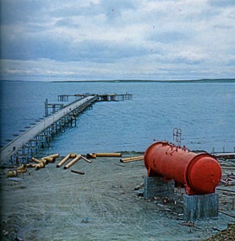 Estanque para almacenamiento de gas licuado de ENAP.