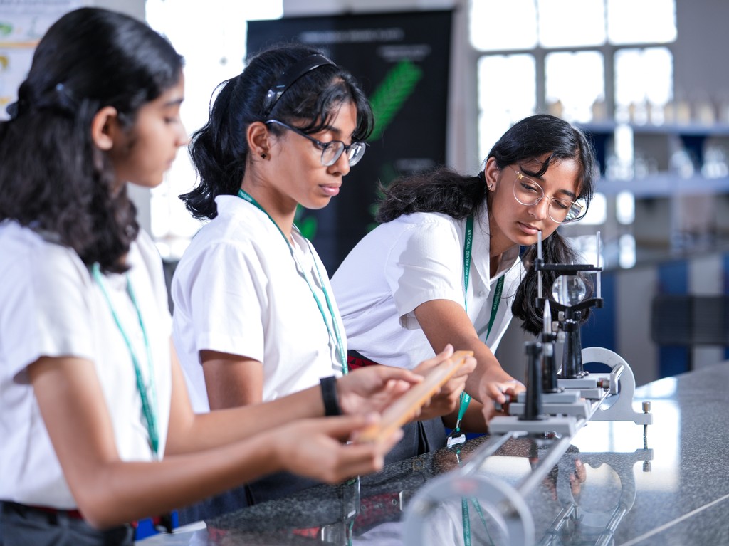 Schools with Academic facilities