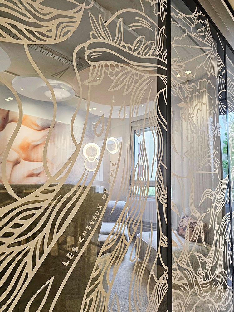 Baie vitrée décorative espace de travail