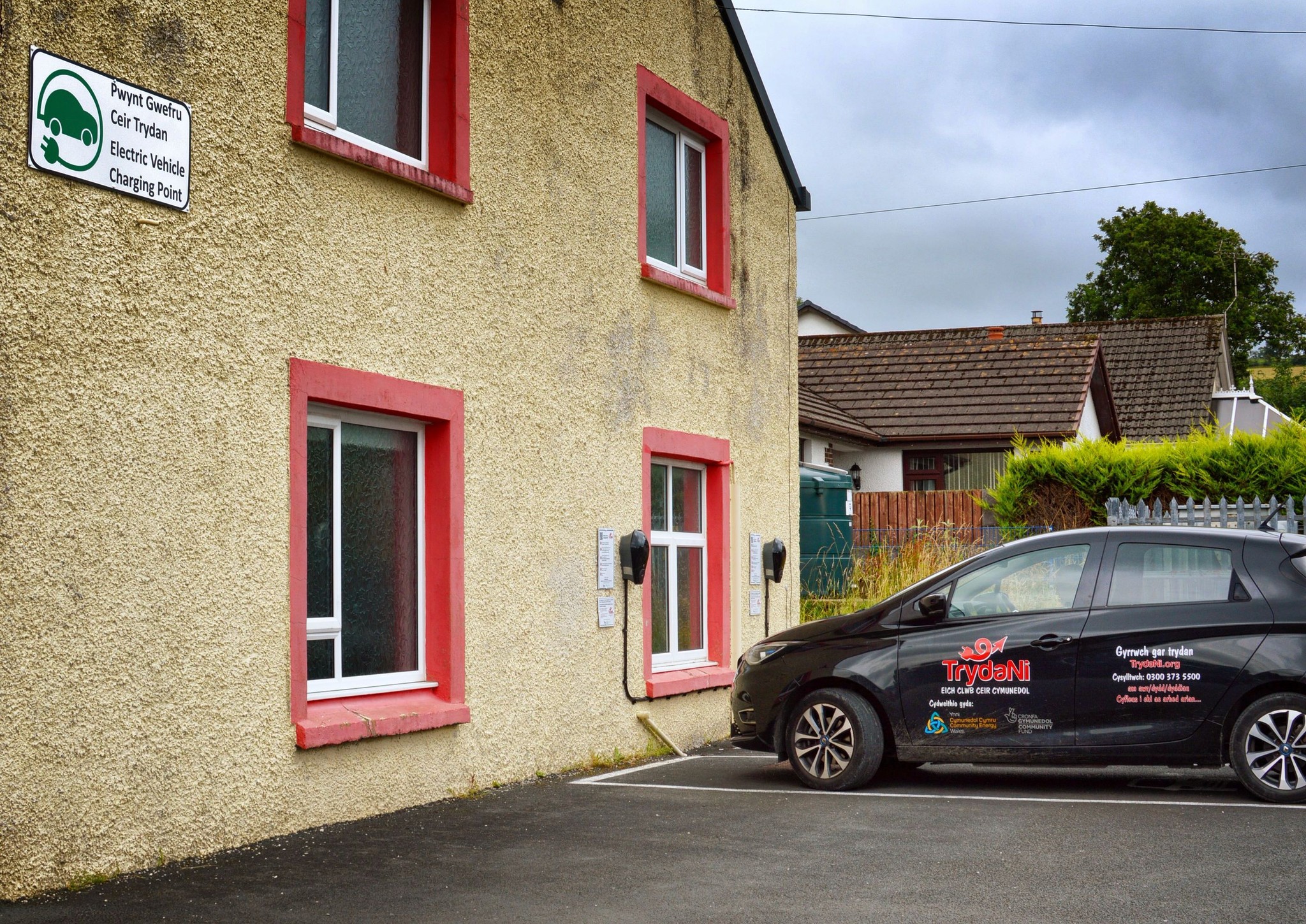 Charging in Penrhyn-coch