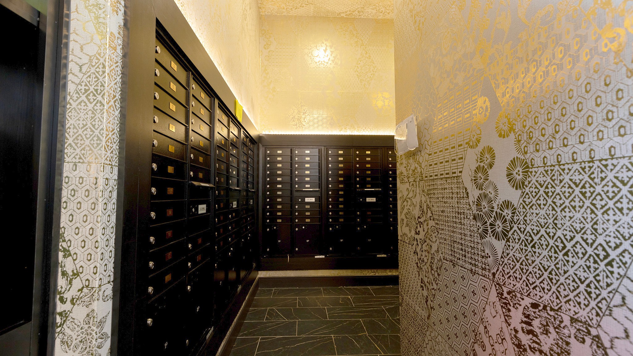 24-Hour Access Parcel Locker System
