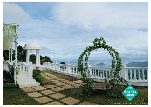 Belle Vue Gazebo — real celebration at Lazuri Tagaytay