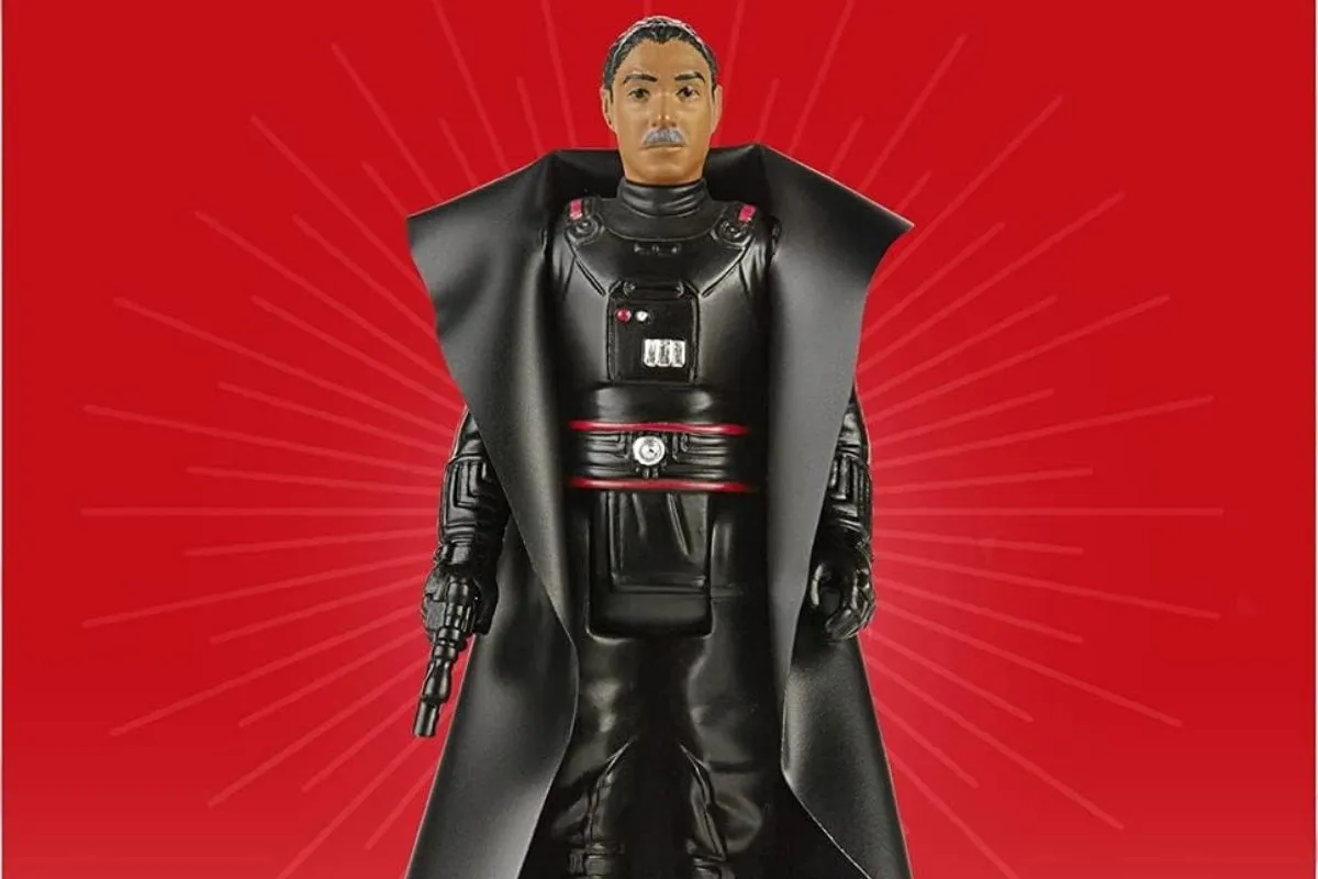 The Star Wars Retro Collection Moff Gideon 3.75-inch figure.