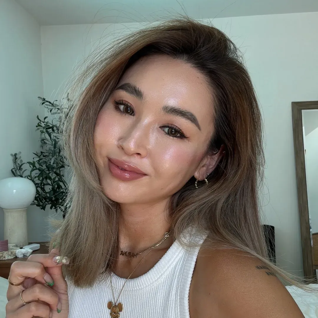 Haruna Yokota, beauty, fashion and lifestyle content creator represented by Antinéa