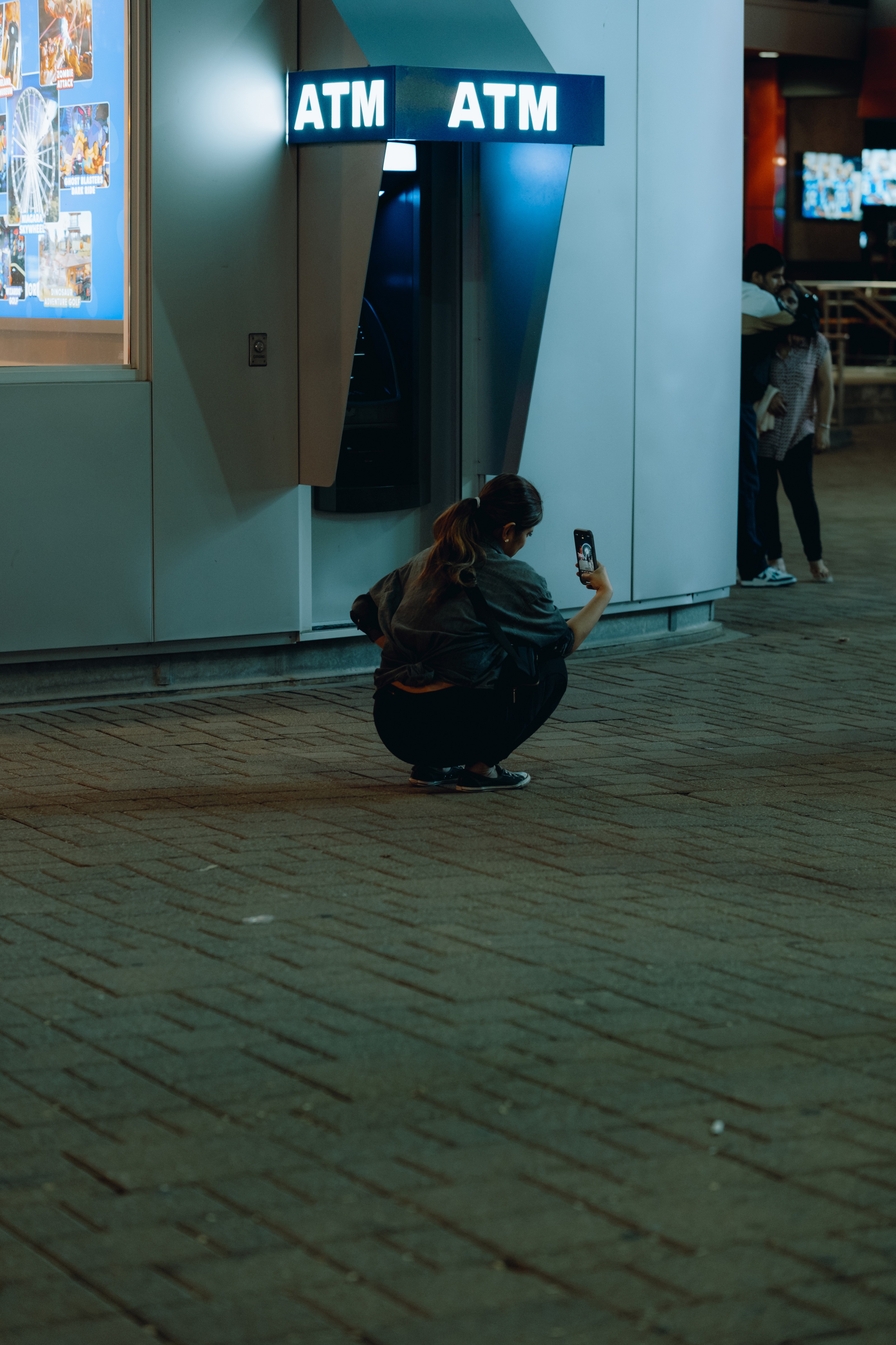 Kneeling Girl 