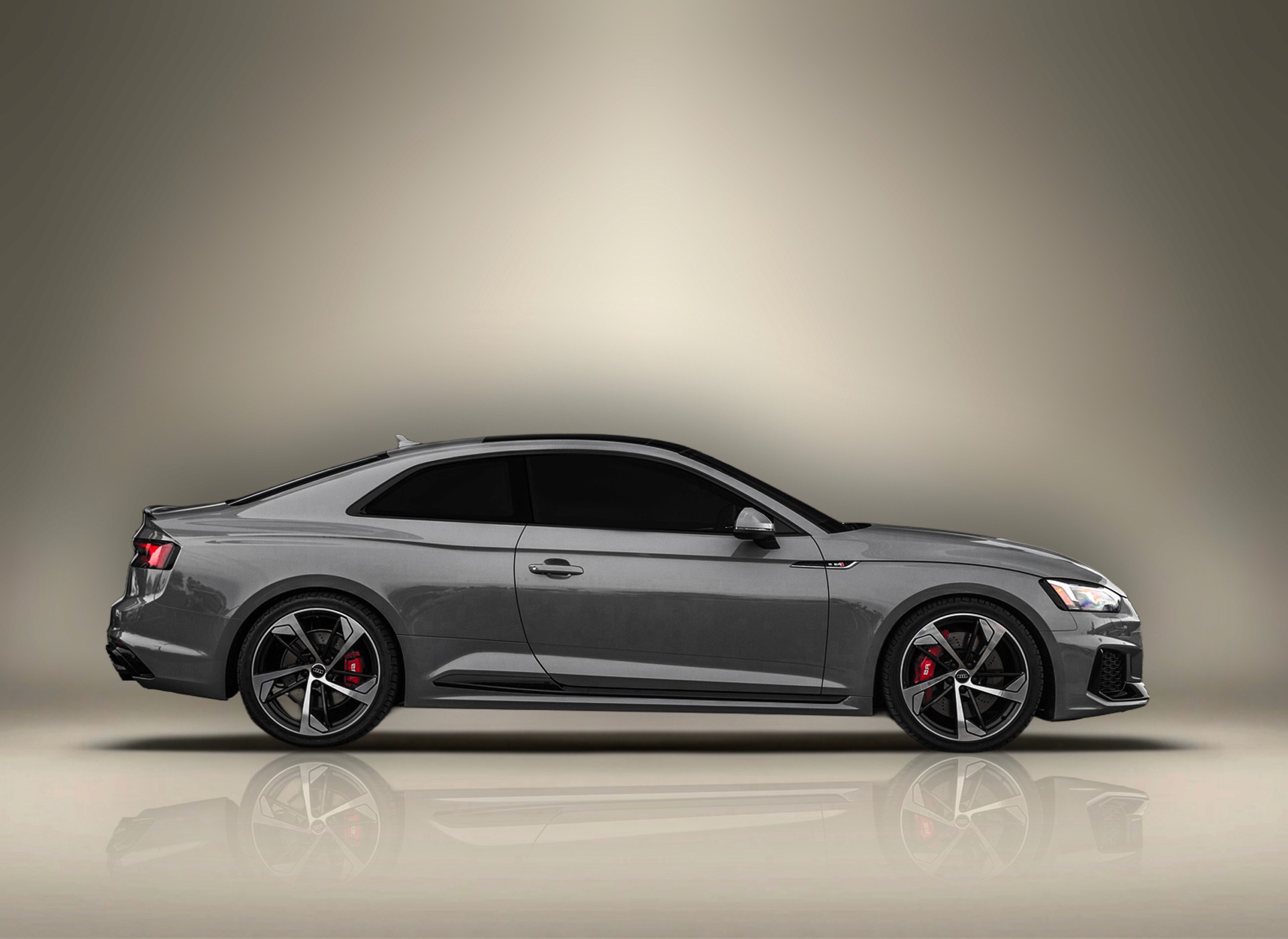 Location Audi RS5 Gris à Dubaï – Keyz Rent | Sportive